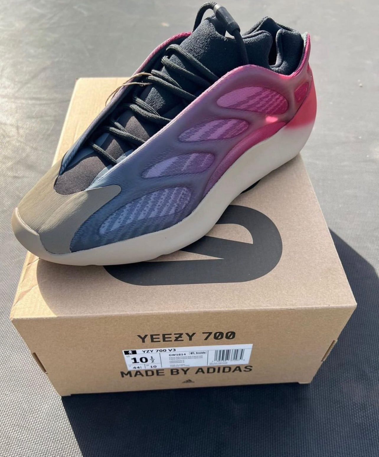 Yeezy Boost 700 V3 “Fade Carbon”