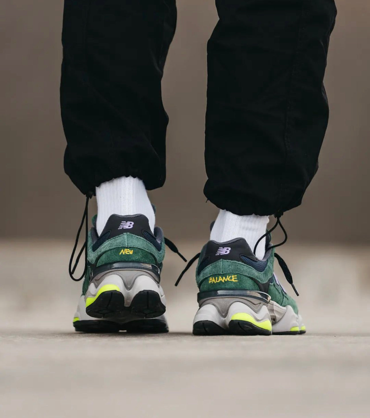 New Balance 9060 “ Nightwatch Green “