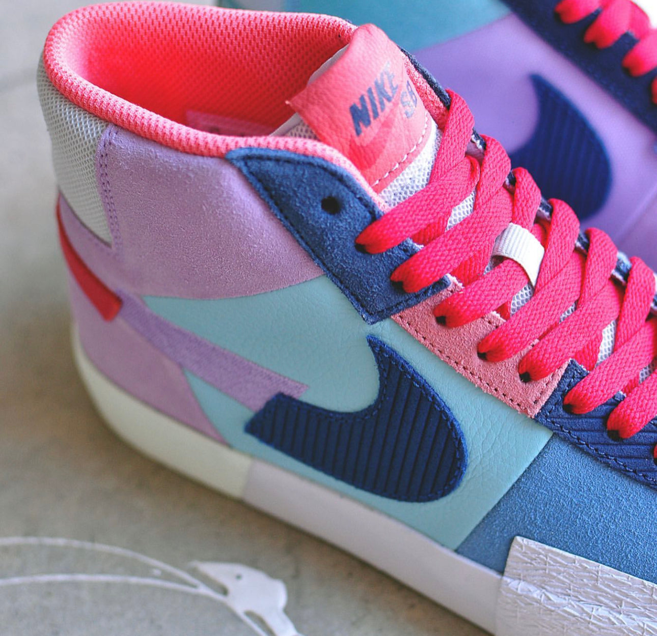 SB Zoom Blazer Mid Premium“ Mosaic Multi “