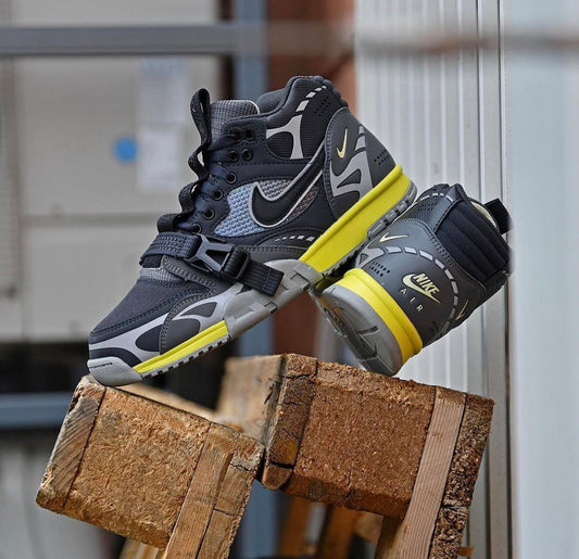 Air Trainer 1 SP “Dark Smoke Grey”