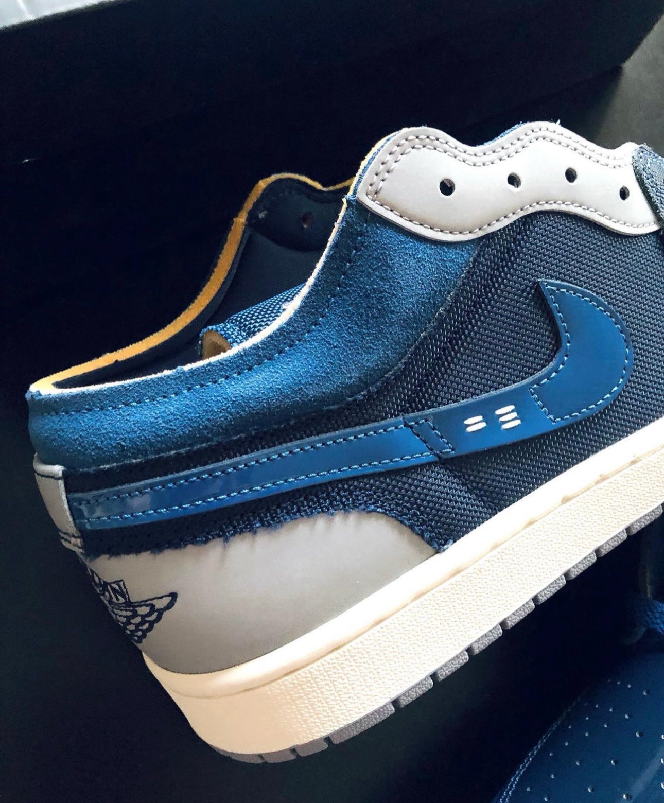 Air Jordan 1 Low Craft “ Inside Out Obsidian “