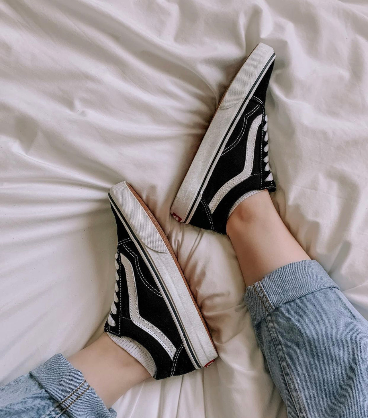 WMNS Vans Old Skool “Black/White”