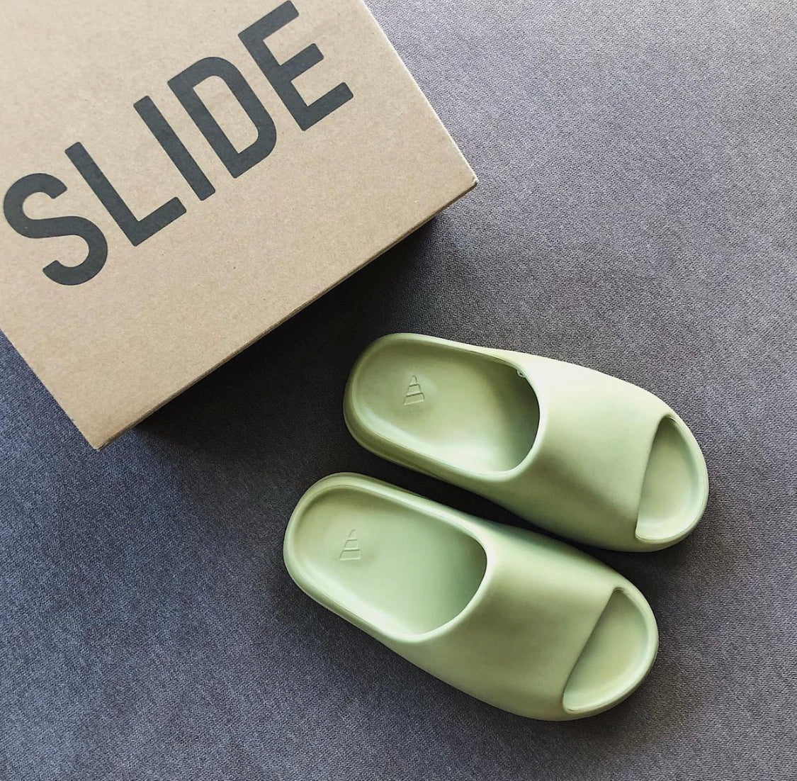 Yeezy Slides “ Resin ”