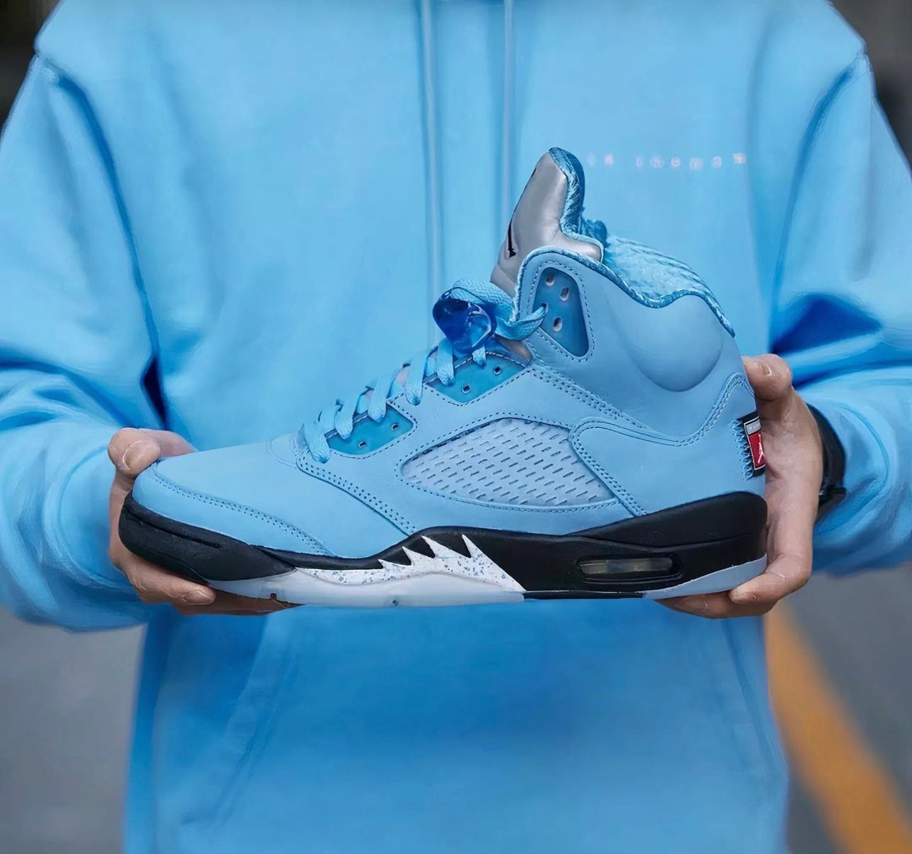 Air Jordan 5 SE “UNC”