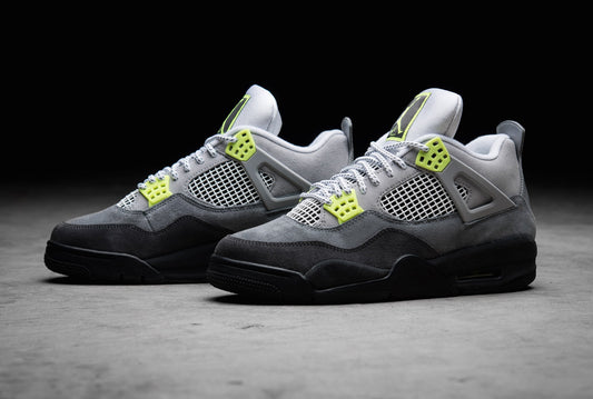 Air Jordan 4 Retro SE “ 95 Neon “