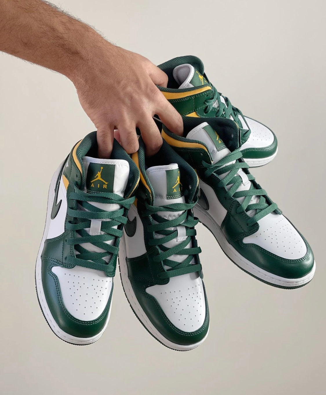 Air Jordan 1 Mid “ Sonics ”