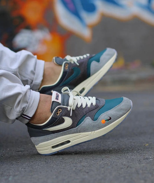 Kasina x Airmax 1 “ Grey “