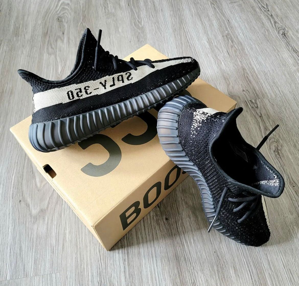 Yeezy Boost 350 V2 Oreo