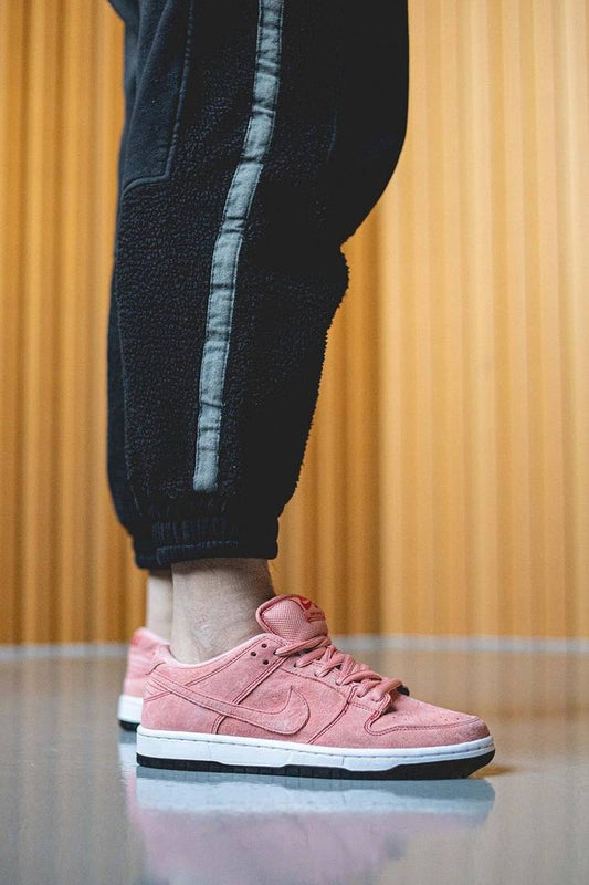 Sb dunk Low “Pink Pig”