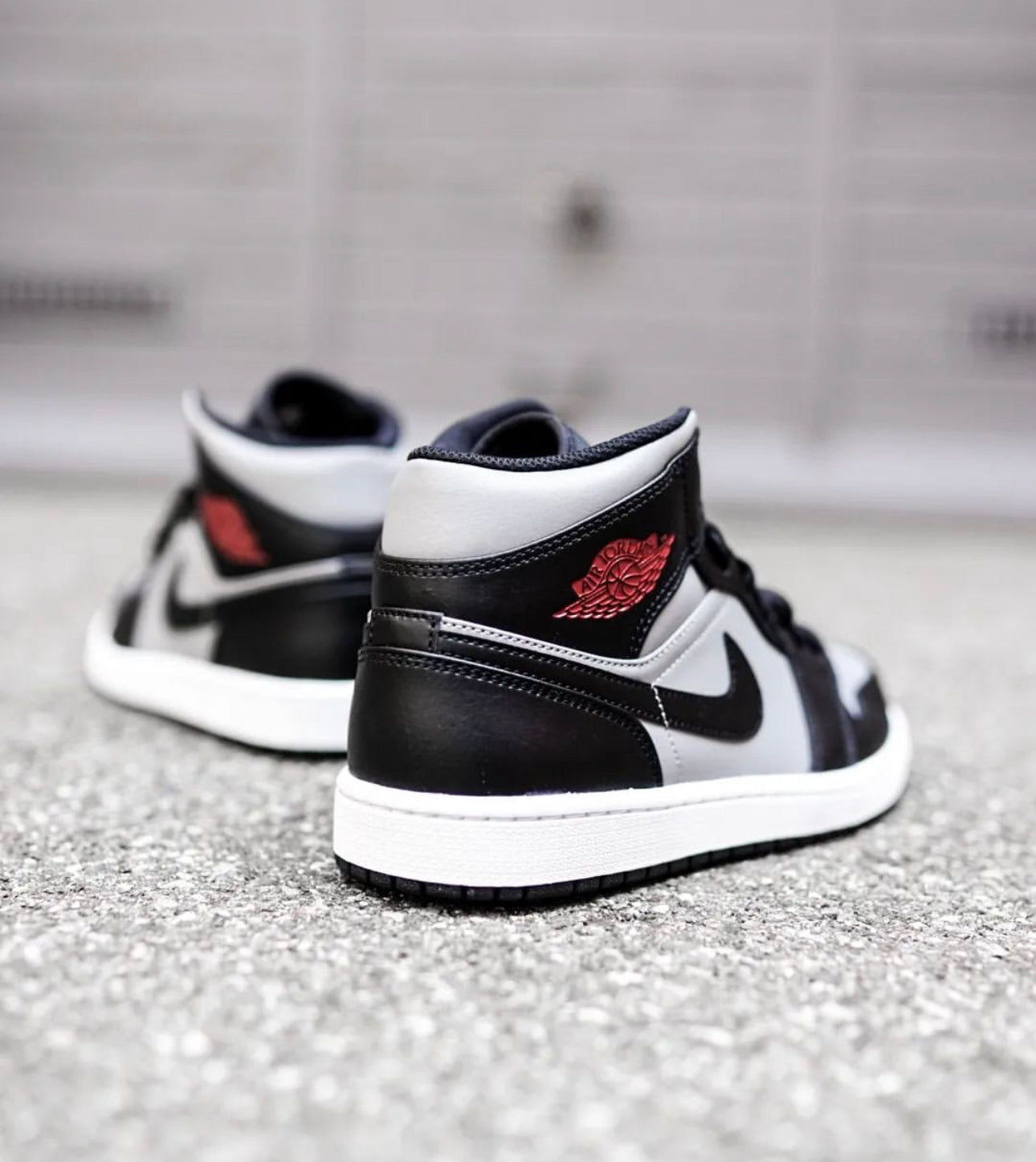 Air Jordan 1 Mid “ Shadow Red “