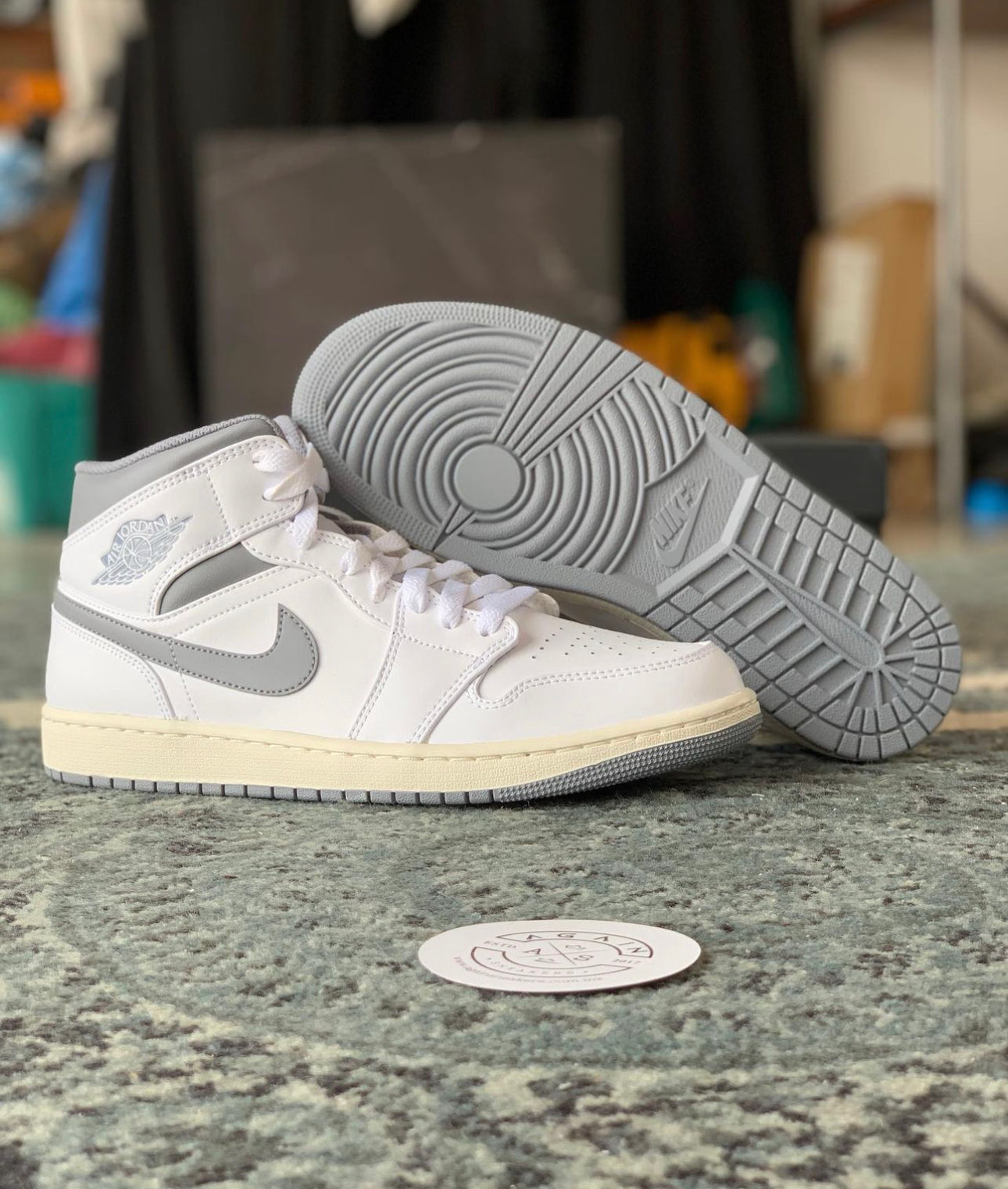 Air Jordan 1 Mid “ Neutral Grey “