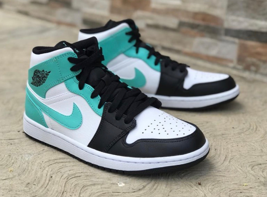 Air Jordan 1 Mid “ Tropical Twist Igloo “