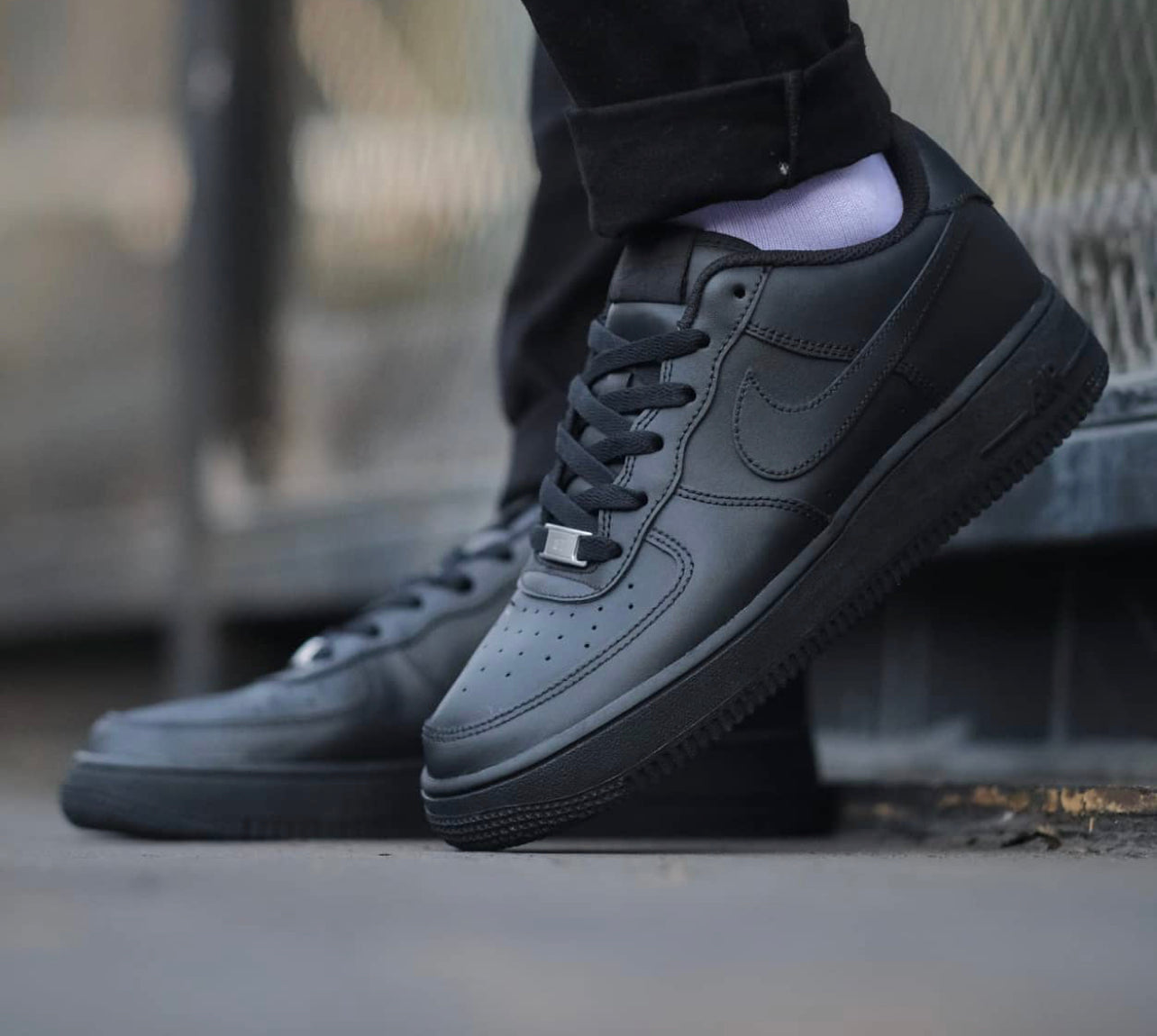 WMNS Airforce Af 1 “Black”