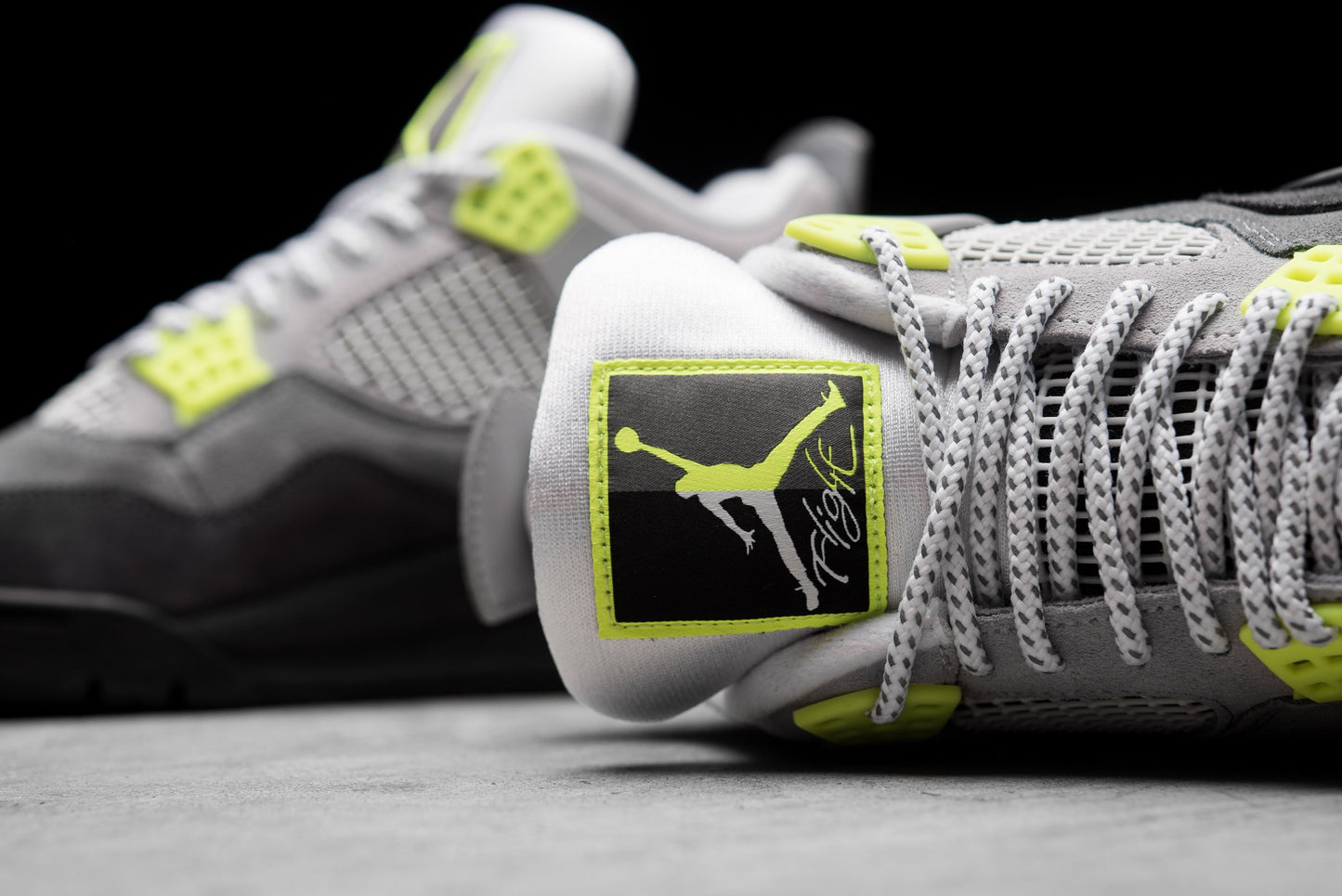 Air Jordan 4 Retro SE “ 95 Neon “