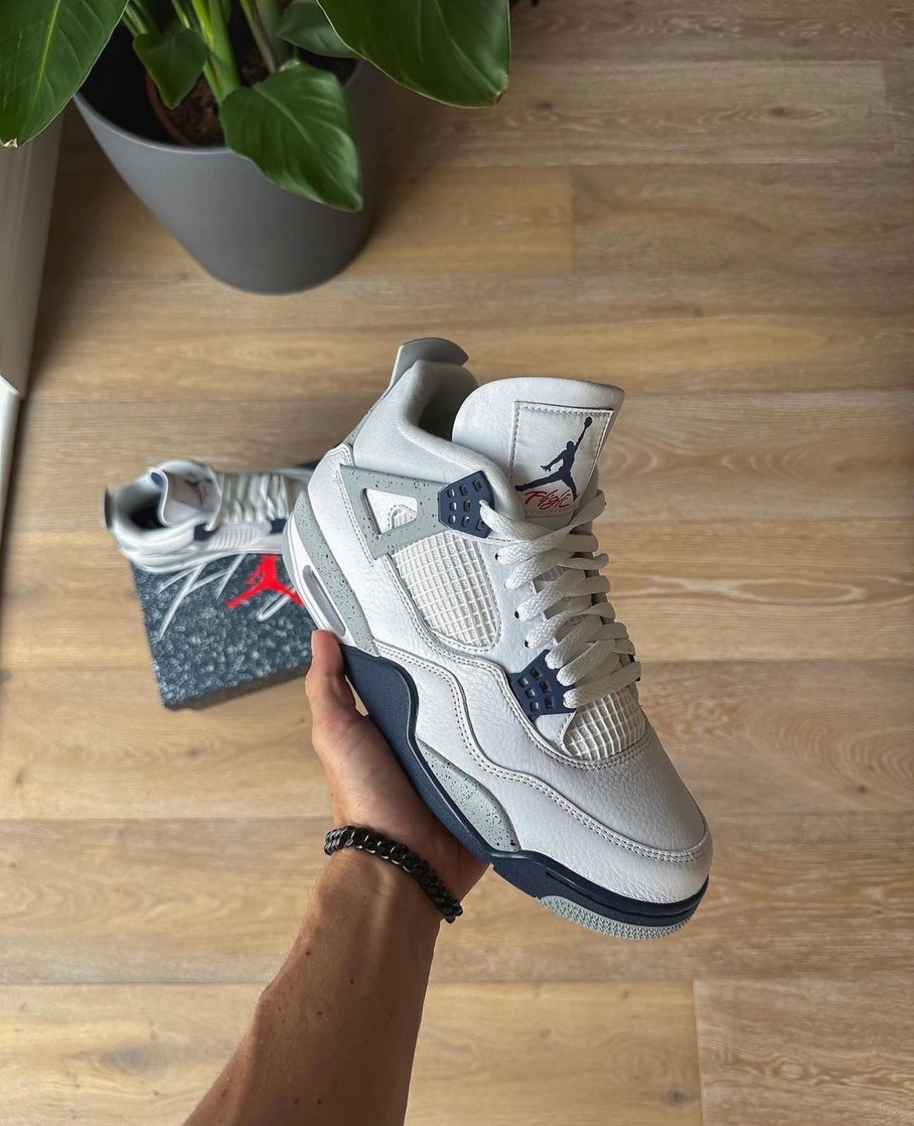 Air Jordan 4 Retro “ Midnight Navy “