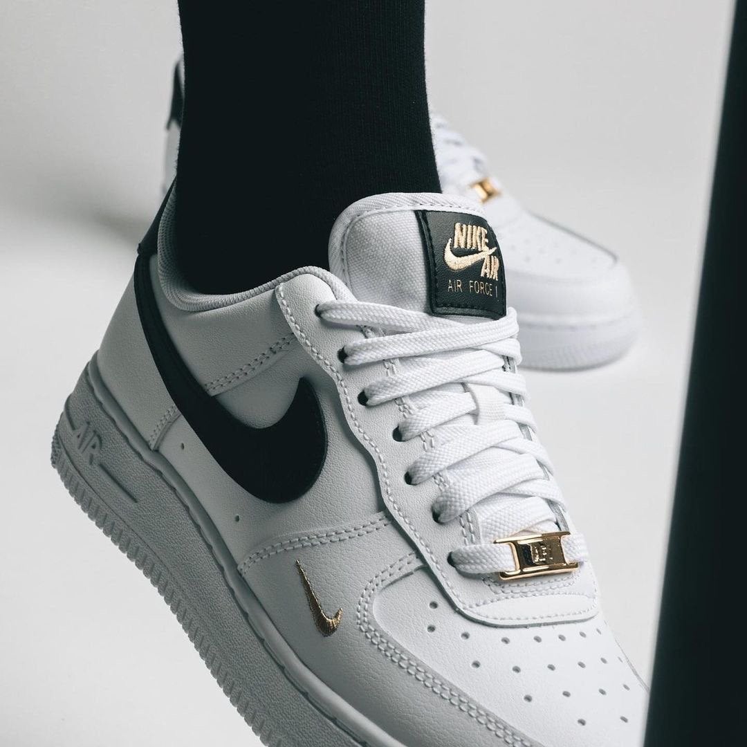 Airforce 1 Low 07 Essential White / Black