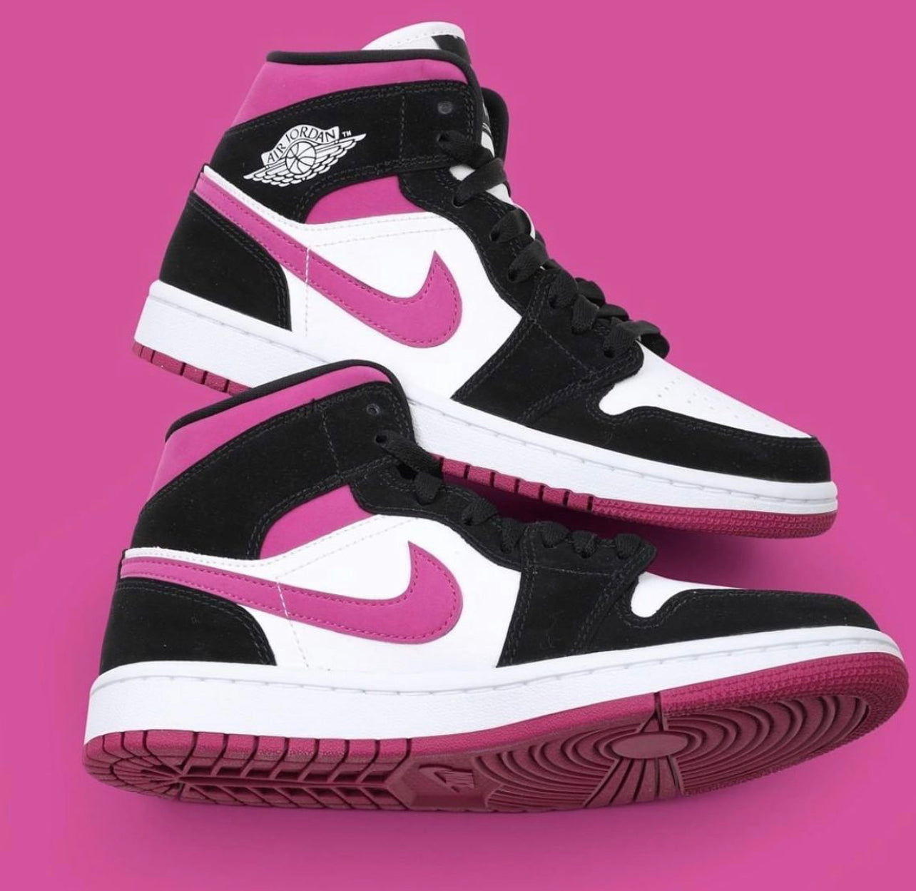 WMNS Air Jordan 1 Mid “Magenta”