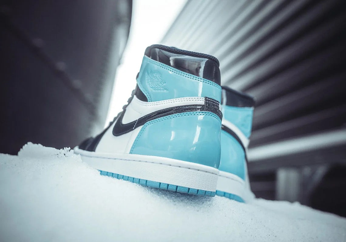 Air Jordan Retro 1 High “ UNC Patent”