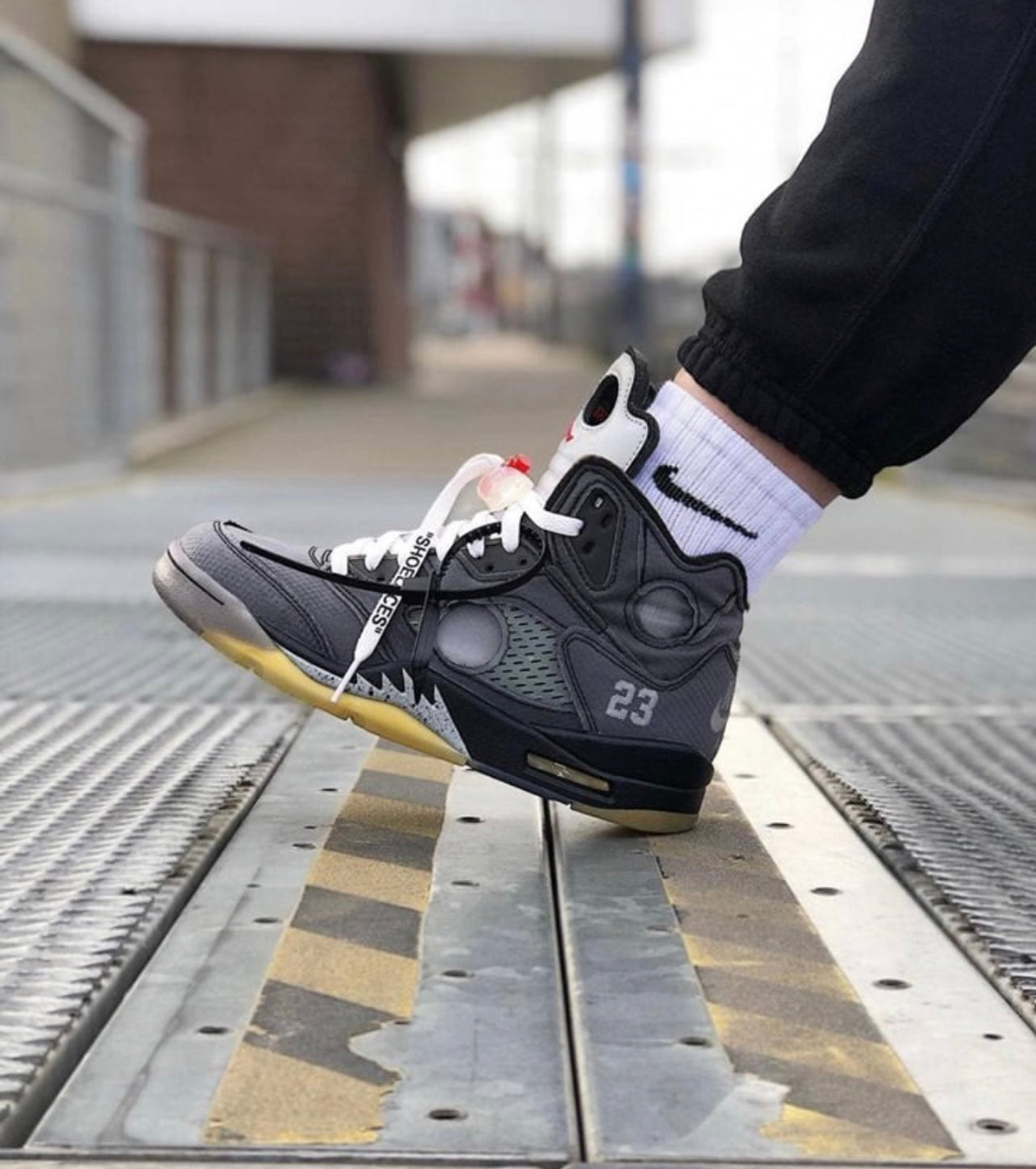 Air Jordan 5 Off-white “Muslin” Black