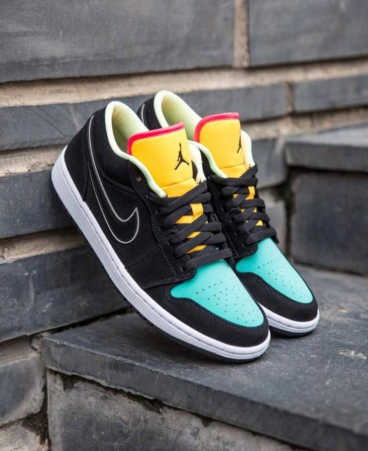 Air Jordan 1 Low “ Aurora Green “