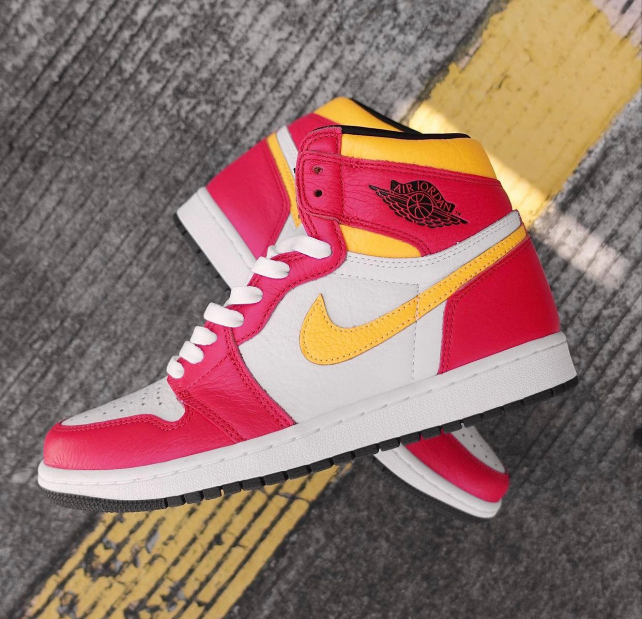 Air Jordan 1 High “Light Fusion Red”