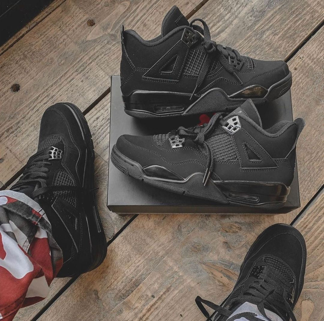 Air Jordan 4 “ Black Cat ”