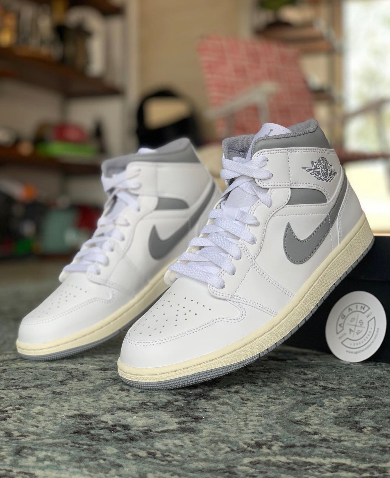 Air Jordan 1 Mid “ Neutral Grey “