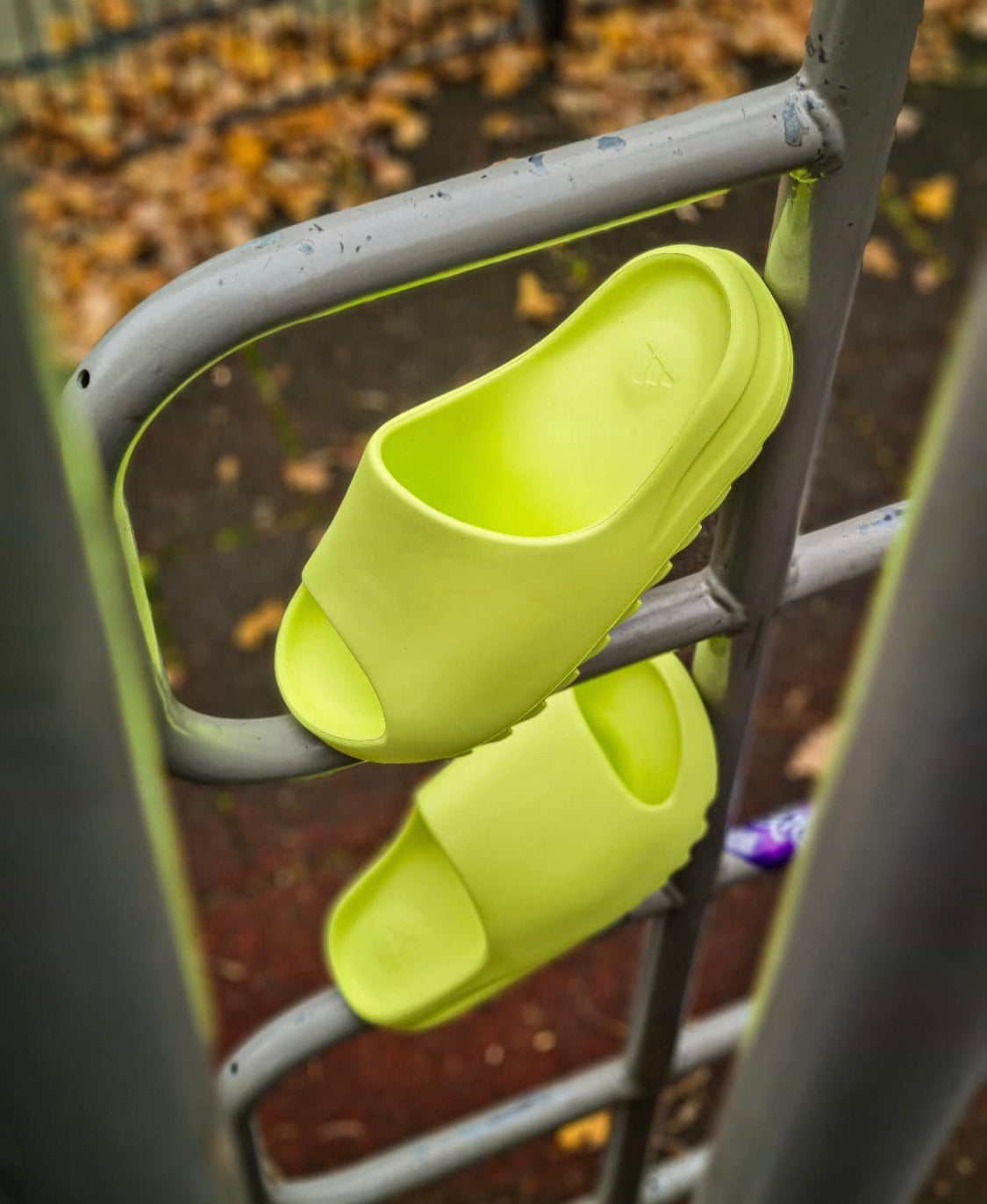 Yeezy Slides “ Glow Green ”