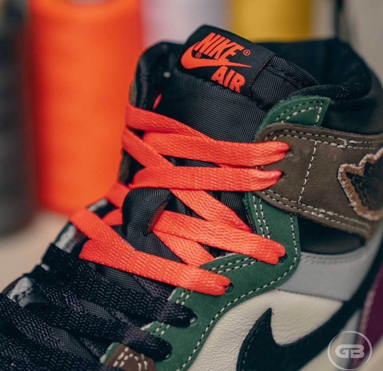 Air Jordan 1 High HandCrafted ( Close to UA )