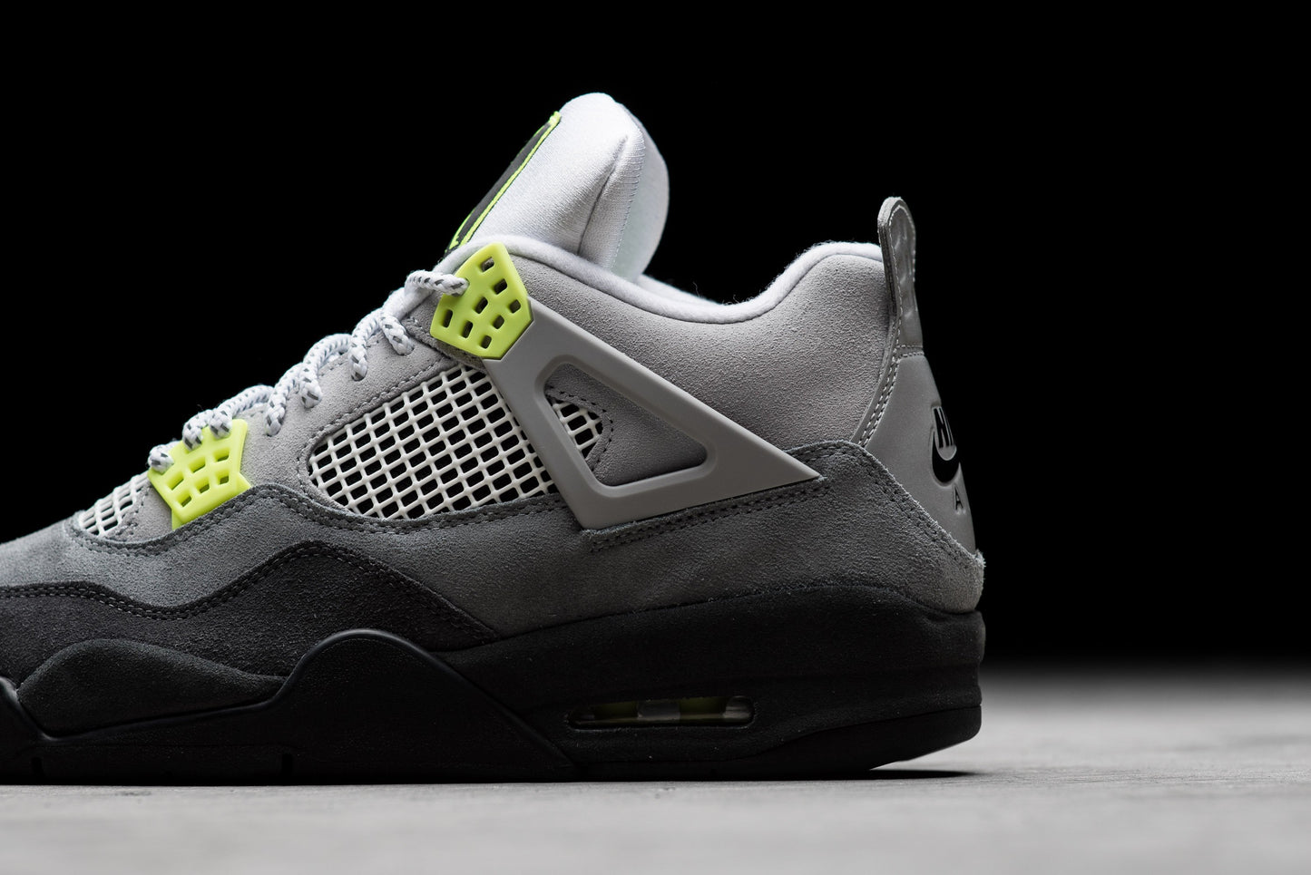 Air Jordan 4 Retro SE “ 95 Neon “