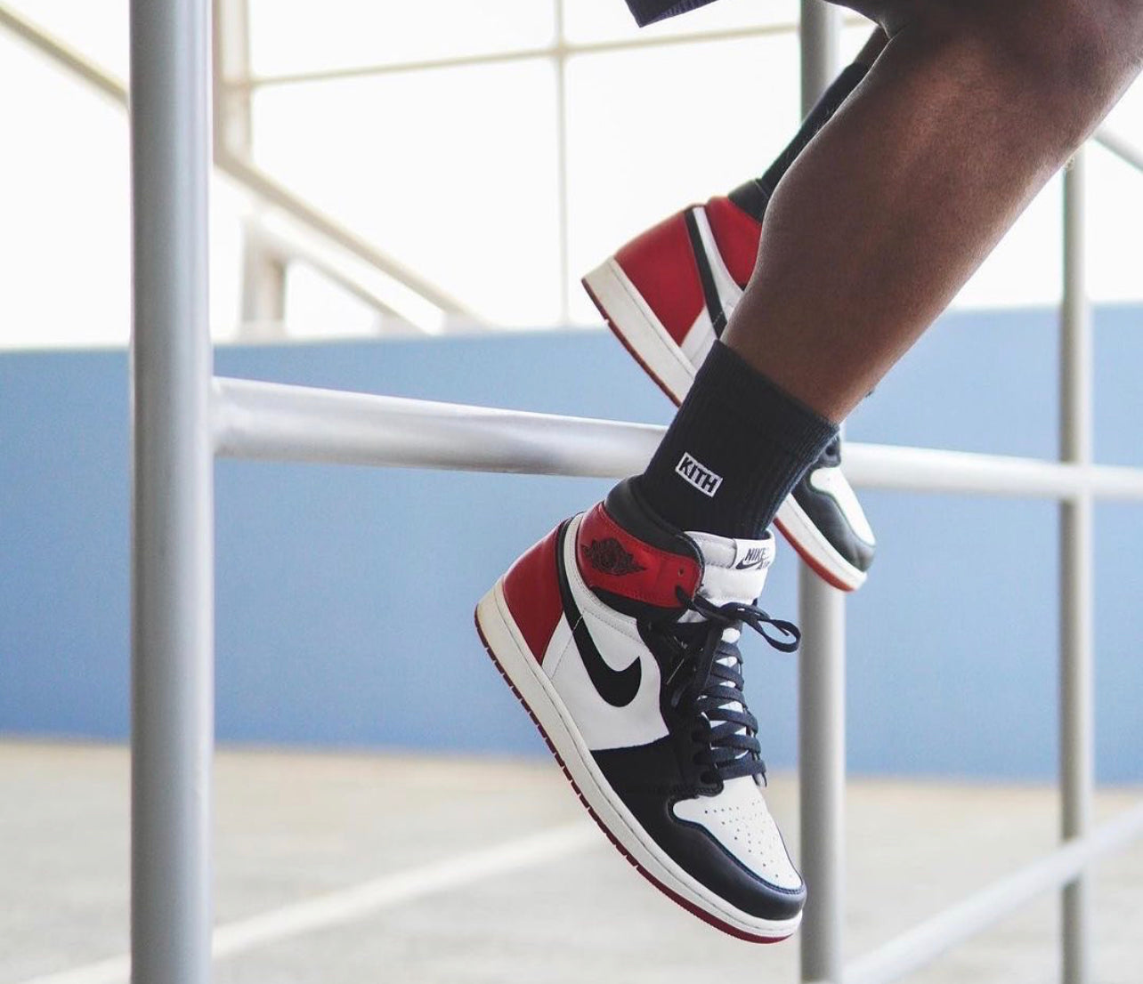 Air Jordan 1 Retro High “Black Toe”