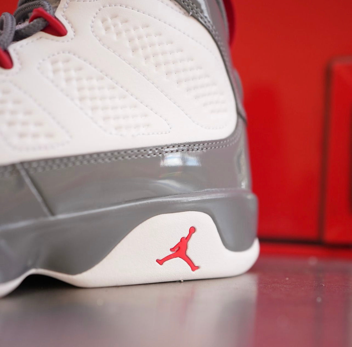 Air Jordan 9 Retro “ Fire Red “