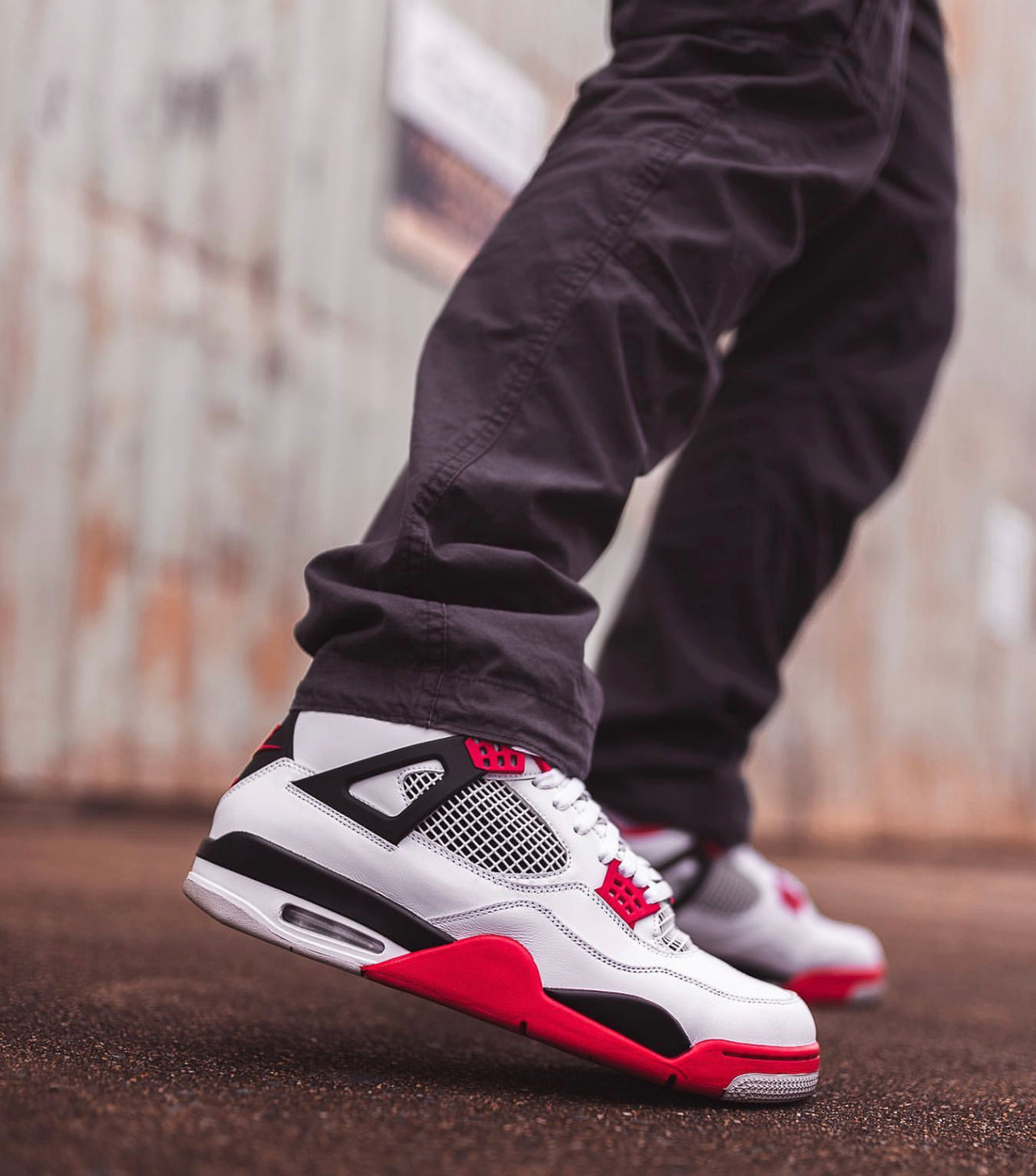 Air Jordan 4 Retro “Fire Red”