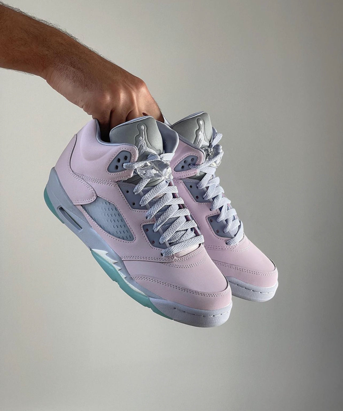 Air Jordan 5 Retro “ Easter “