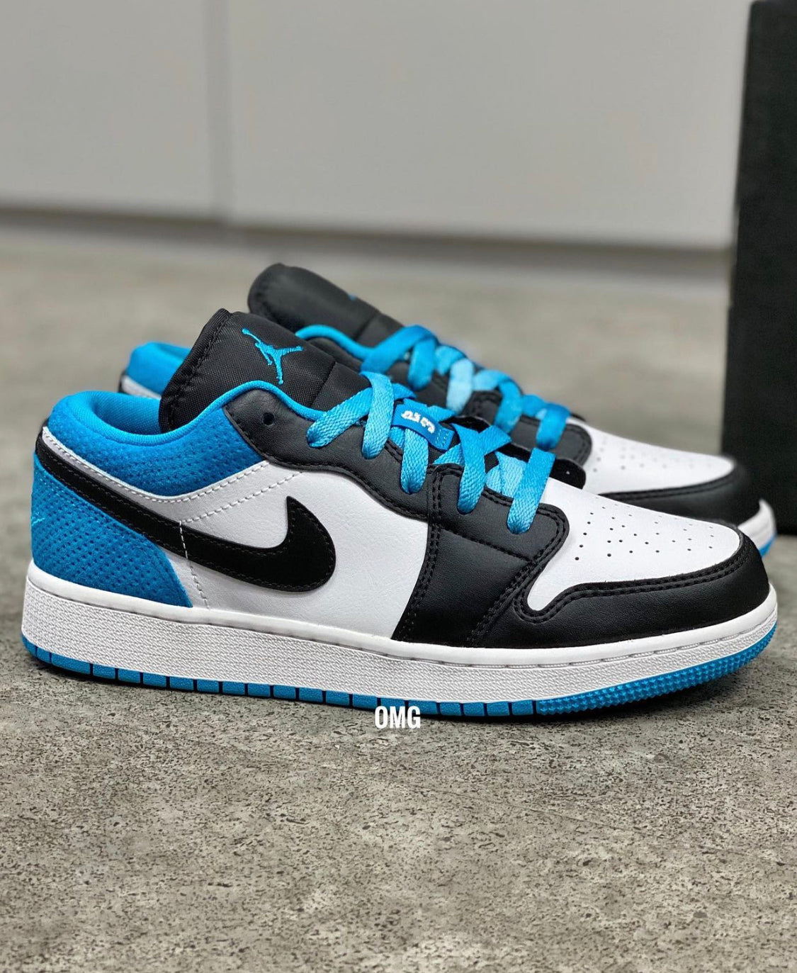 Air Jordan 1 Low “ Laser Blue “