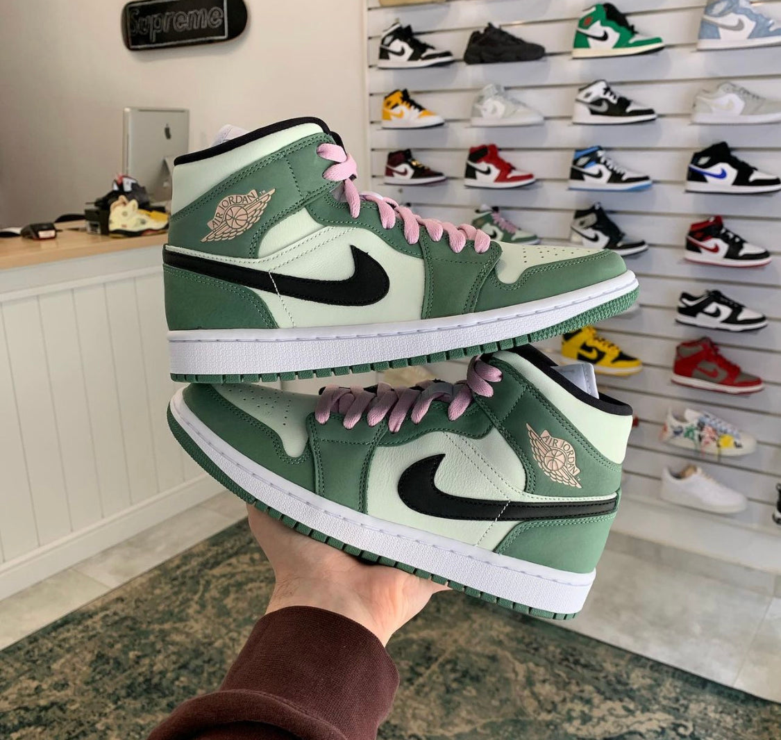 Air Jordan 1 Mid SE “ Dutch Green “