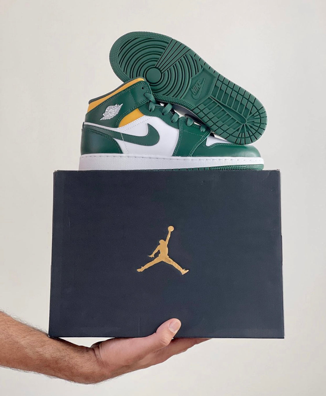 Air Jordan 1 Mid “ Sonics ”