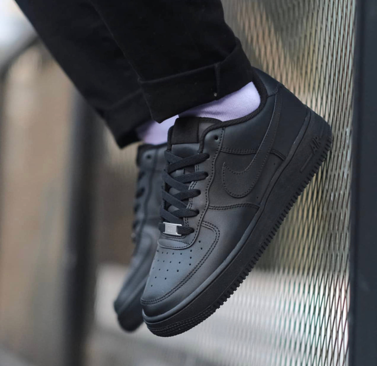 WMNS Airforce Af 1 “Black”