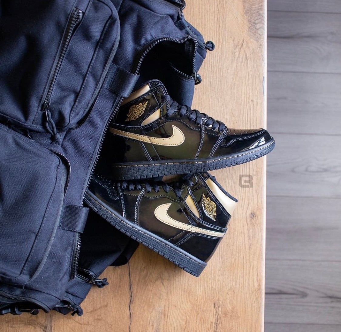 Air Jordan 1 Retro “Metallic Gold”